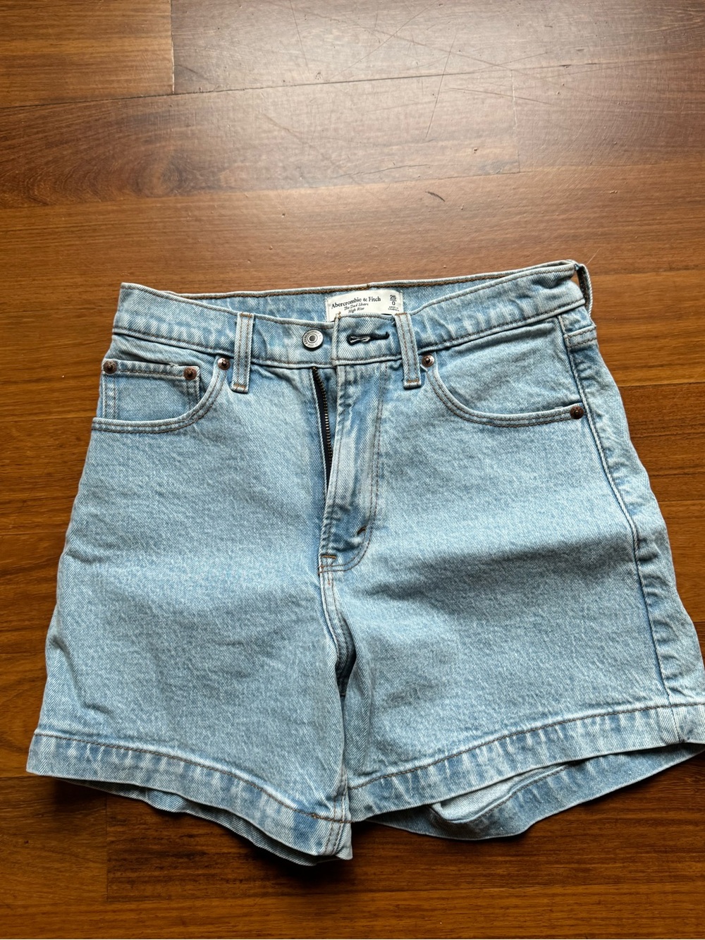 Abercrombie & Fitch Dad Short NWOT